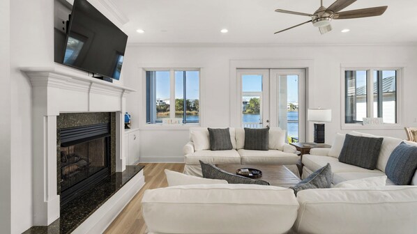 Vitamin Sea - Living Area