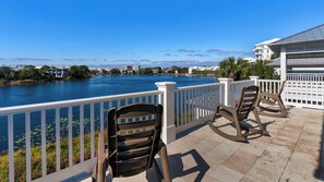 Vitamin Sea - 2nd floor balcony with lake views