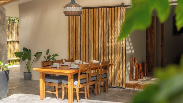 Outdoor dining