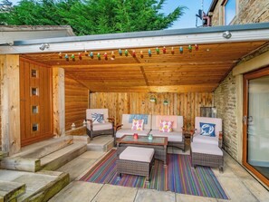 Outdoor area | The Mistal, Holmfirth