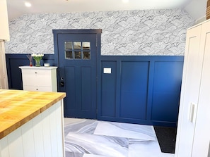 Mudroom/Laundry