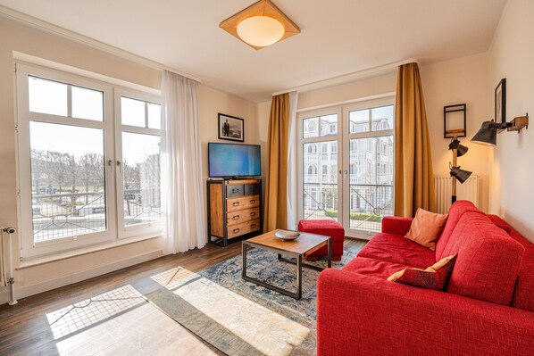 Wohnzimmer inkl. Schlafsofa