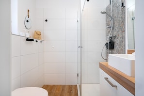 Badezimmer im Erdgeschoss