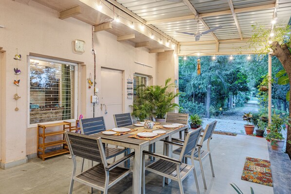 Outdoor dining