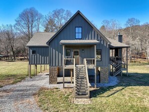 \this cabin has everything you could want for a peaceful, relaxing getaway.-kenn