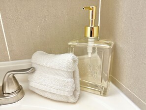 Bathroom amenities