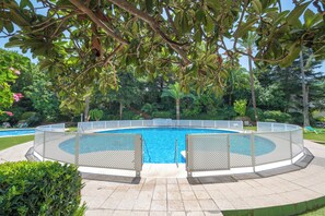 Charming 2 bdr apartment with a splendid view, two balconys an pools! (4)