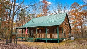 Midterm Rental | Linger Longer Cabin in Mentone on 3+ Wooded Acres