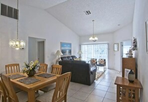 Lounge dining