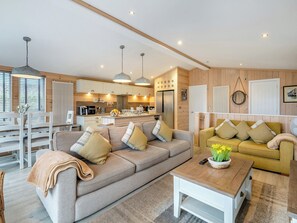 Open plan living space | Lobster Lodge - Russell Lodges at The Pines, Runswick Bay