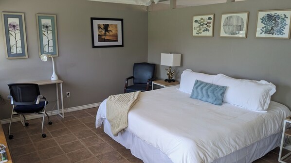 King size Bed