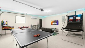Game room with Nintendo Switch! 🎮