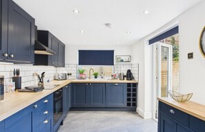 Simeon Sands Open Plan Kitchen 