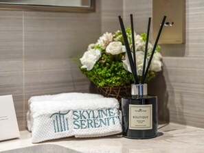 Bathroom amenities