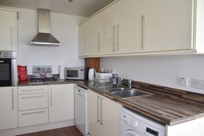 Dining/Kitchen 