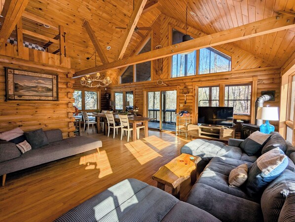 Warrensburg Vacation Rental | 5BR | 4.5BA | 3,000 Sq Ft | Stairs Required