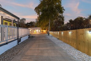 Eco-Friendly Solar Fence Lights for Your Outdoor Space