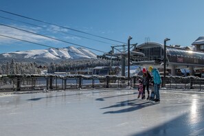 Snow and ski sports