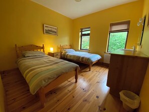 Twin bedroom