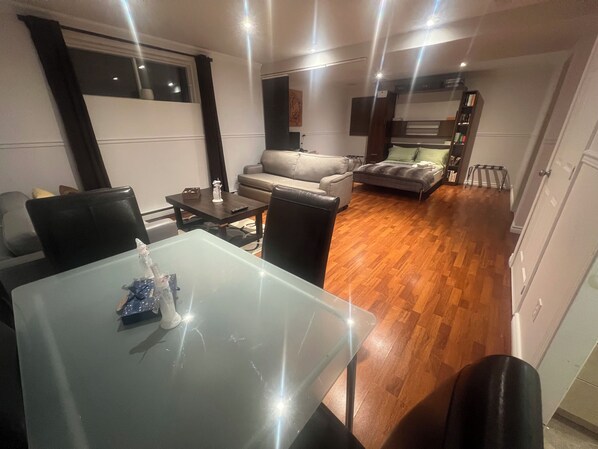 Air ouverte - Espace repas - Salon - Bureau - Chambre / lit
