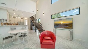 Vaulted 20-Foot Ceilings