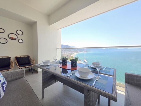 Condo - Image 2