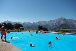 Piscine maison de vacances