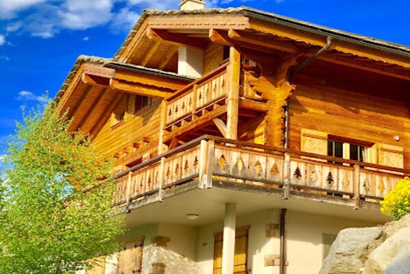 Holiday Home Exterior [summer]