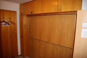 Entrance / Reception