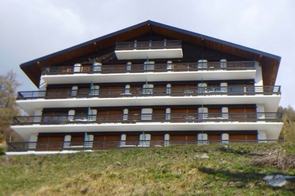 Außenseite Ferienhaus [Sommer]