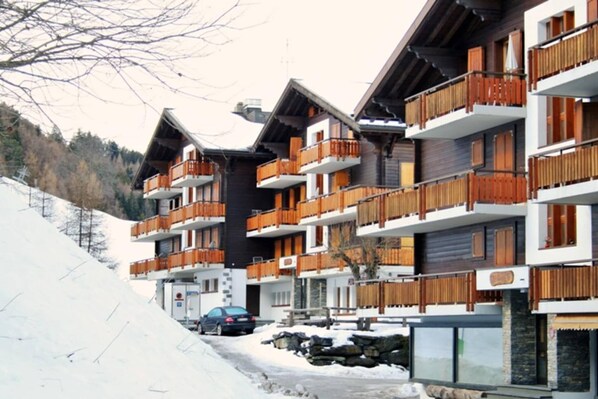 Holiday Home Exterior [winter]