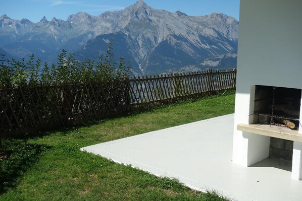 Außenseite Ferienhaus [Sommer]