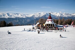 Surroundings [winter] (1-5 km)