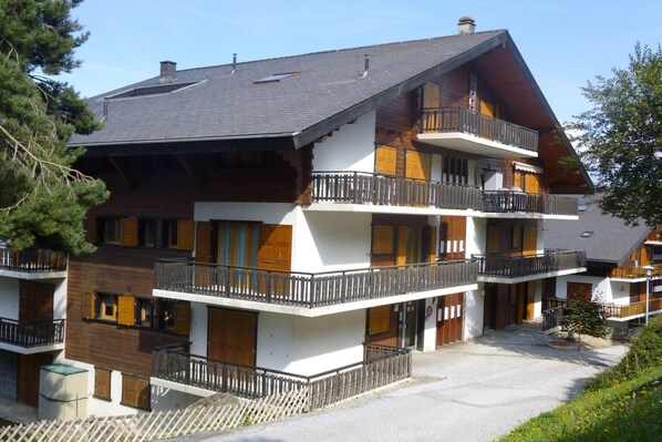 Außenseite Ferienhaus [Sommer]