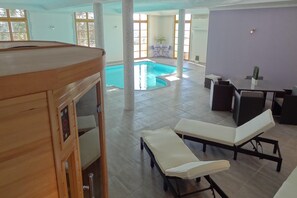 Holiday Home Swimming Pool