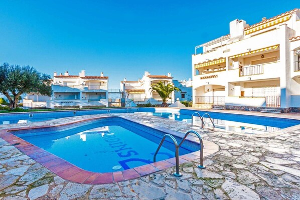 Holiday Home Swimming Pool