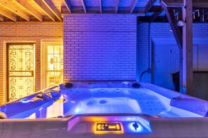 Bain à remous intérieur
