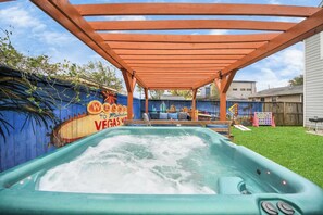 Bain à remous extérieur