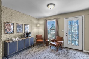 Coffee Bar/Sun Room