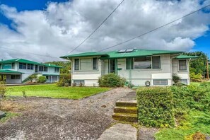 Welcome to Hale Ulu Kealoha in Hilo, Hawaii!