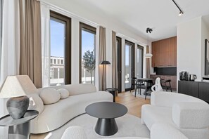 LIVING - For Direct Bookings: www.atvoya.com