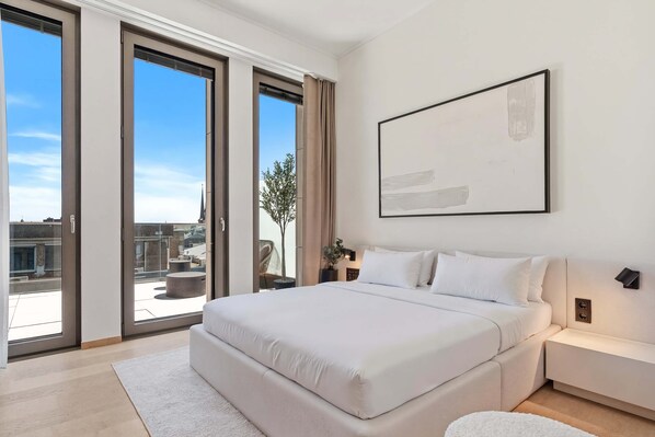BEDROOM_1 - For Direct Bookings: www.atvoya.com