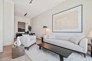 LIVING - For Direct Bookings: www.atvoya.com
