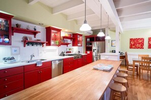 Fully Stocked Kitchen