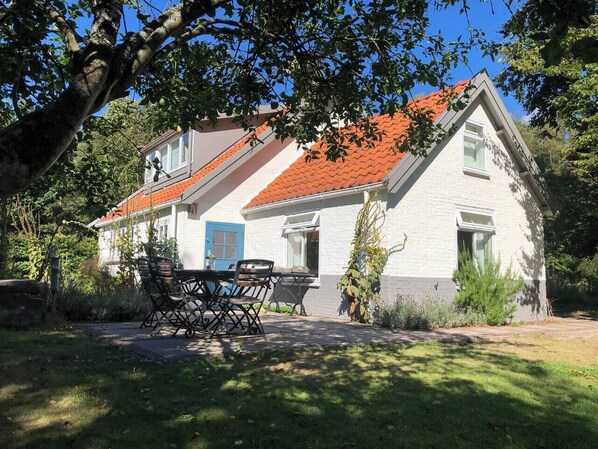 Front terrace
