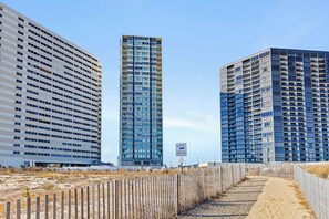 Oceanfront building, steps to the beach