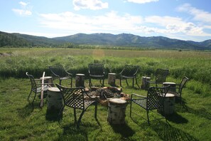 Backyard western fire pit