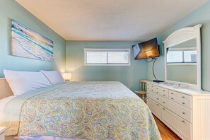 Atlantic Towers 405-print-016-030-Bedroom-4200x2800-300dpi (1)