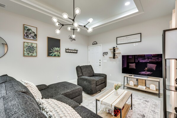 Edinburg Vacation Rental | 3BR | 2BA | Step-Free Access | 1,050 Sq Ft