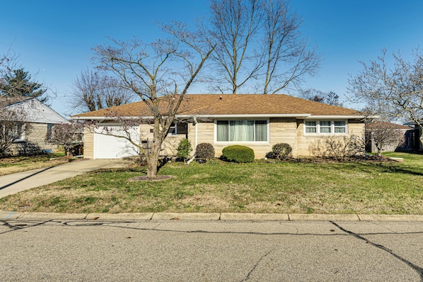 Columbus Vacation Rental | 3BR | 1.5BA | 1,400 Sq Ft | Steps to Enter